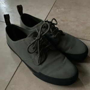 Dr Martens PRESSLER canvas shoe in dark taupe/olive green Size UK9 / US10